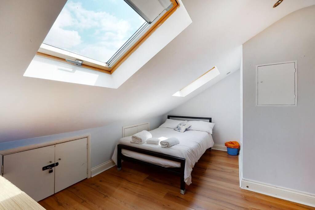 Spacious 4 Bedroom With Garden In Appartamento *
